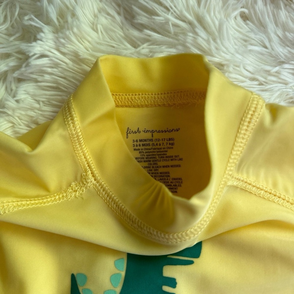Yellow Dinosaur Rash Guard Set - Picture 5 of 6